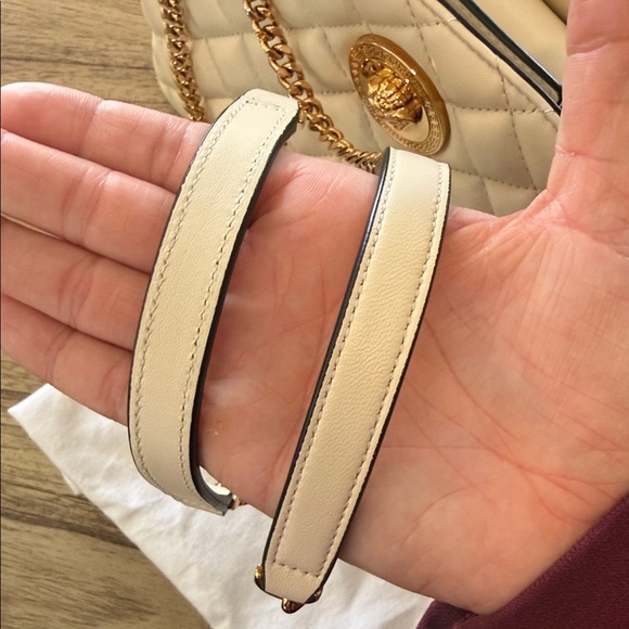 Versace Quilted Cream Shoulder Bag with Gold Chain Medusa Shoulder Bag - Picture 5 of 10